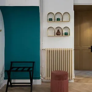 https://romantic-flat-in-the-heart-of-the-city.fr-provencehotel.com